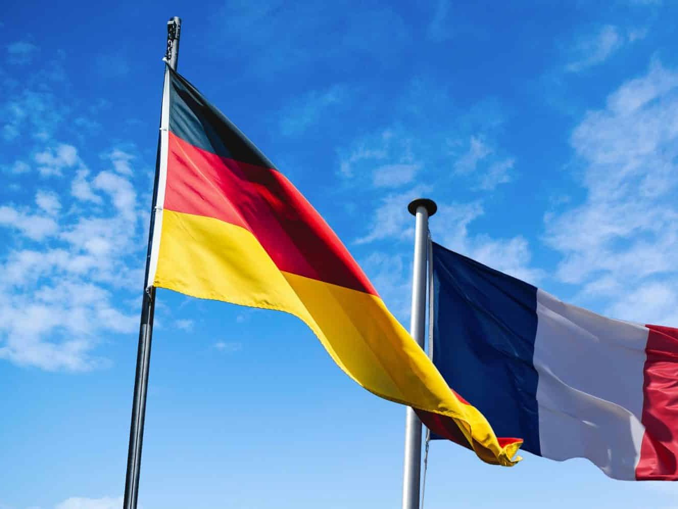 Drapeaux français et allemand